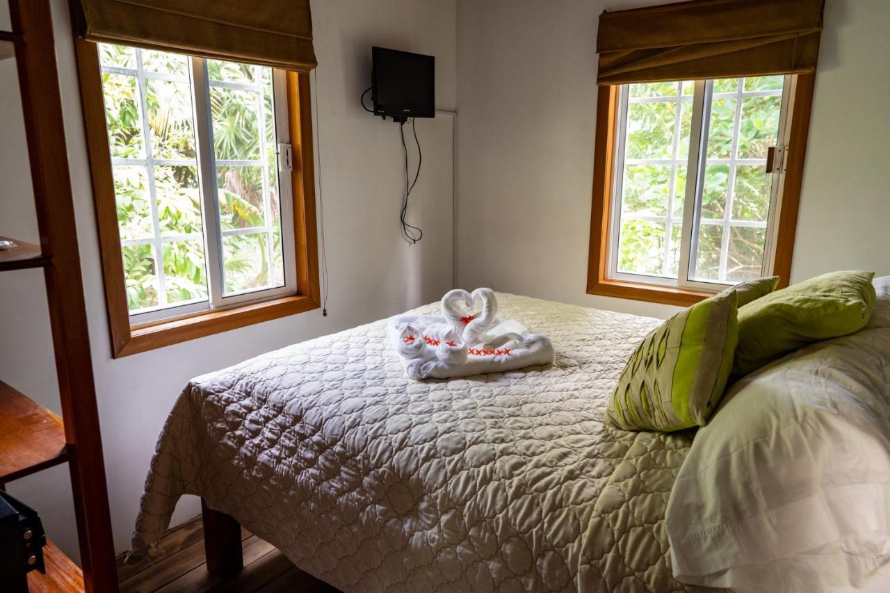 Hummingbirds Cabins Caye Caulker Zewnętrze zdjęcie